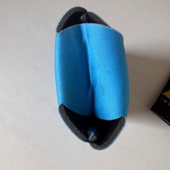 Bonnaroo Koozie Music Festival w Bonus Brewery Koozie - Picture 3 of 7